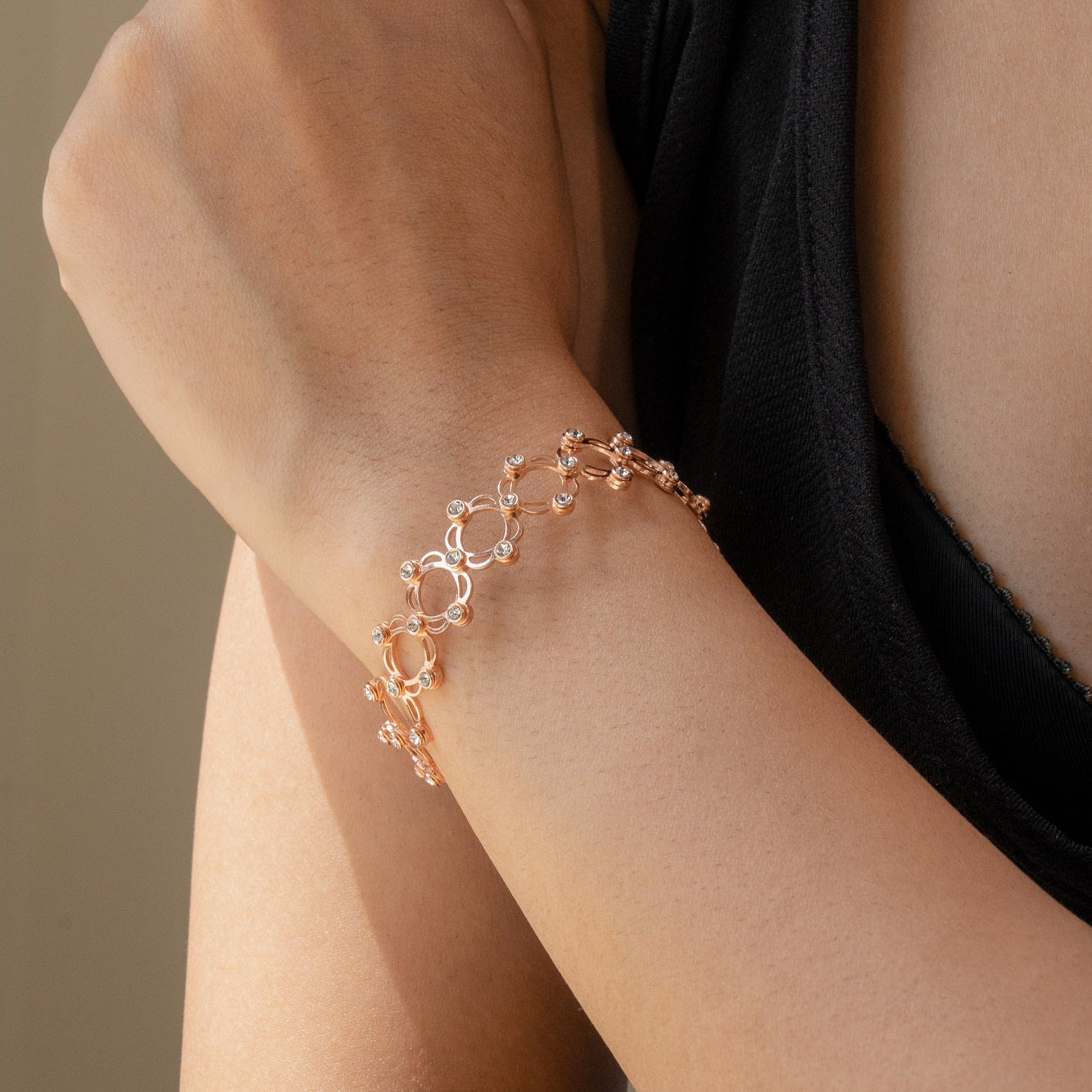 Retractable Bracelet-Ring